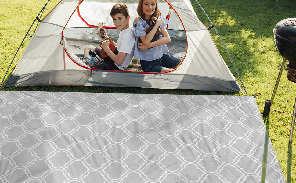 Waterproof Sandproof Beach Blanket, 110" X 118" Extra Large Beach Mat for 8 Adults