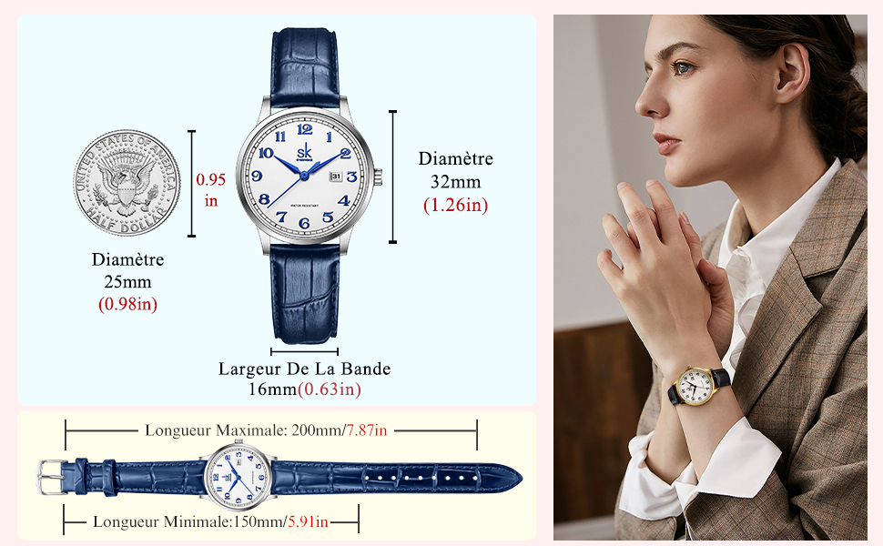 avec cadran blanc, bracelet en cuir bleu. Caractéristiques techniques affichées : 32 mm de diamètre, 16 mm de largeur de bande. Femme portant une montre similaire avec un blazer beige