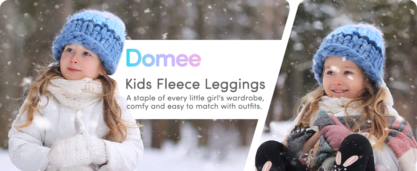 Das Werbebild der Domee Kids Fleece-Leggings zeigt eine Winterszene mit Kindern, die warme Winterkleidung einschließlich blauer Strickmützen tragen