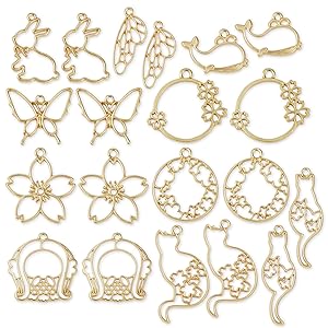 レジンアクセサリー4点セット　シークレットおまけ付 レジンアクセサリー4点セット シークレットおまけ付