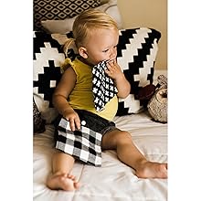 little one playing with HYAKDesigns Crinkle Paper for Babies