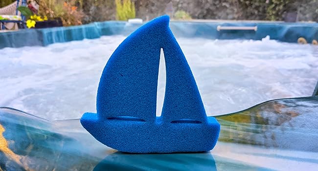 Deluxe Blue Scum Boat oil and grime absorbing foam sponge for spa or pool