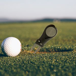 Divot tool