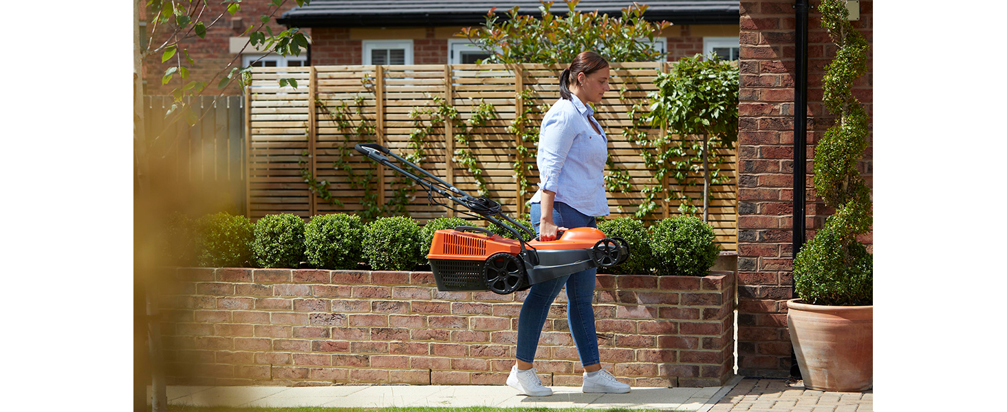 Makes it easier to pick up and carry to and from the lawn