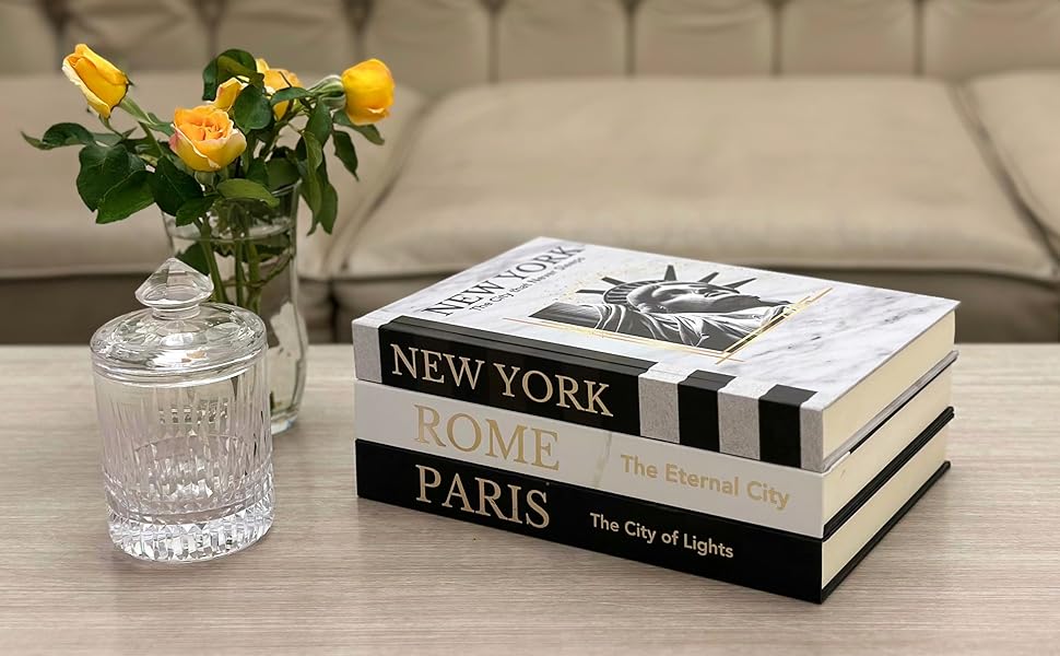 decor books on the coffee table