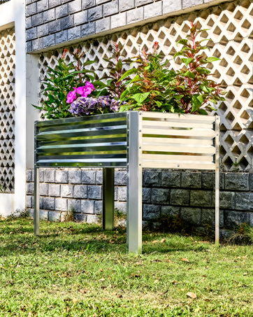 Metal garden bed BS illustration