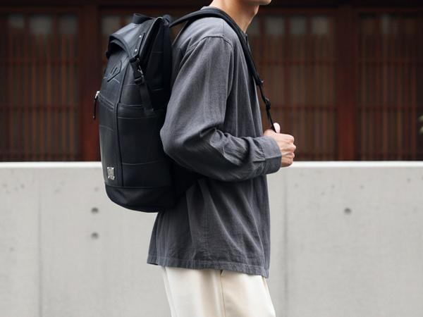 【美品】SEAL バックパック リュック ブラック 大容量 A4 ビジネスバッグ SEAL デザイナーズバックパック2 メンズ ビジネスリュック 防水