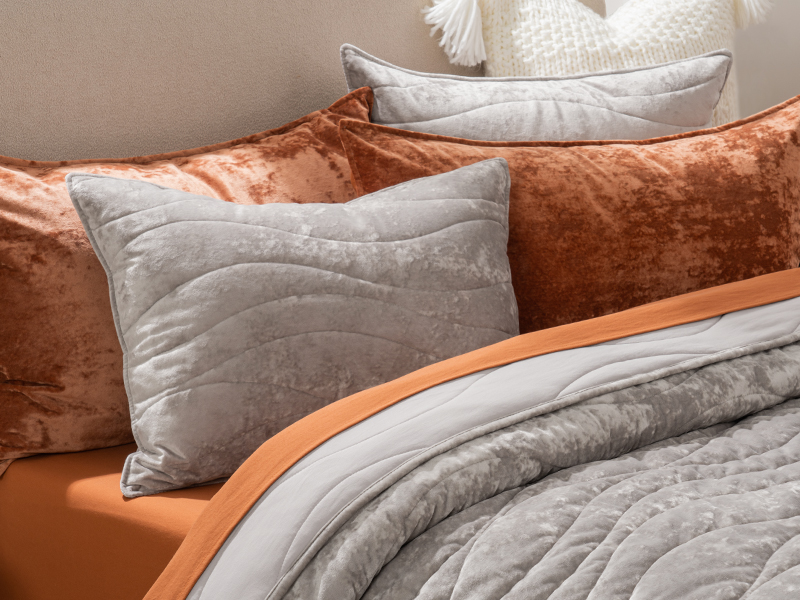 EVERGRACE Luxury Velvet Quilt King Size, Ultra Soft Crushed