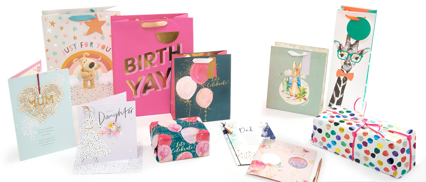 UK Greetings Birthday Card for Her/Friend Floral Design, White, 178mm