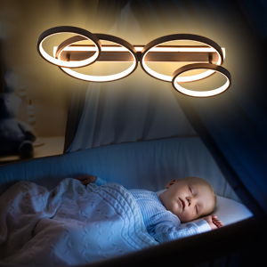 4 Flammig Kronleuchter Lampe,48W 3000-6500K deckenbeleuchtung für Schlafzimmer Wohnzimmer,Schwarz