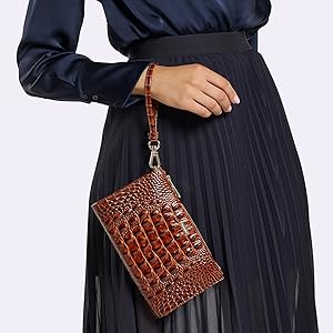 Brahmin Daisy Life Style