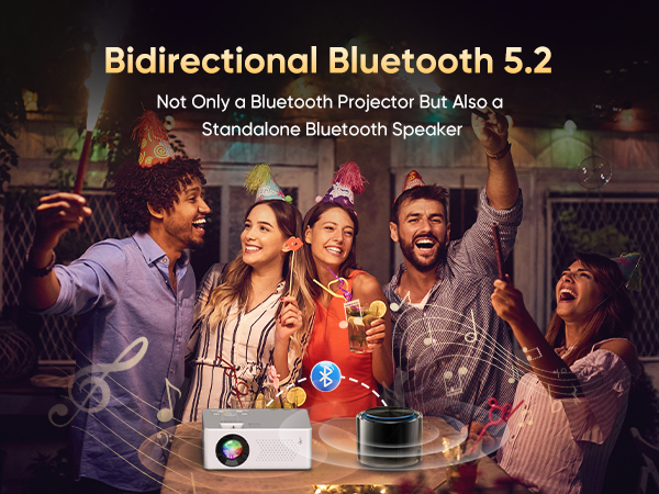Kompaktes Bluetooth-Projektor- und Lautsprechergerät mit bidirektionaler Bluetooth 5.2-Funktion. Weiße rechteckige Projektoreinheit neben einem schwarzen zylindrischen Lautsprecher auf einer reflektierenden Oberfläche