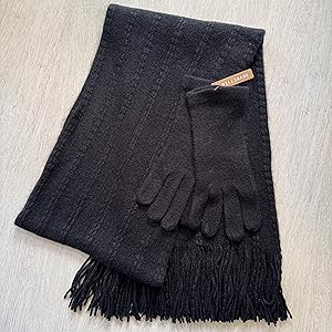 women scarf glove set