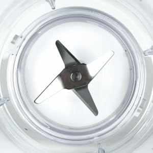 Blender Blades Status Tulsa Blender Top view down plastic beaker