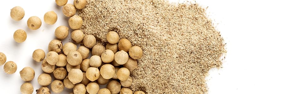 White peppercorns and ground white pepper