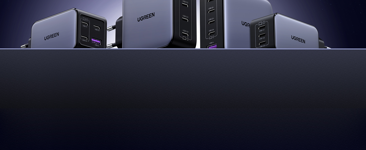 Cinq petits appareils électroniques en forme de cube avec écrans LED disposés en rangée. Les appareils semblent être des ordinateurs ou des équipements réseau compacts.