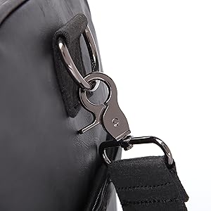 weekend bag with wheels