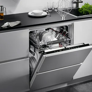  Easy place this whisk attachment for the Kitchenaid mixer in the dishwasher after use