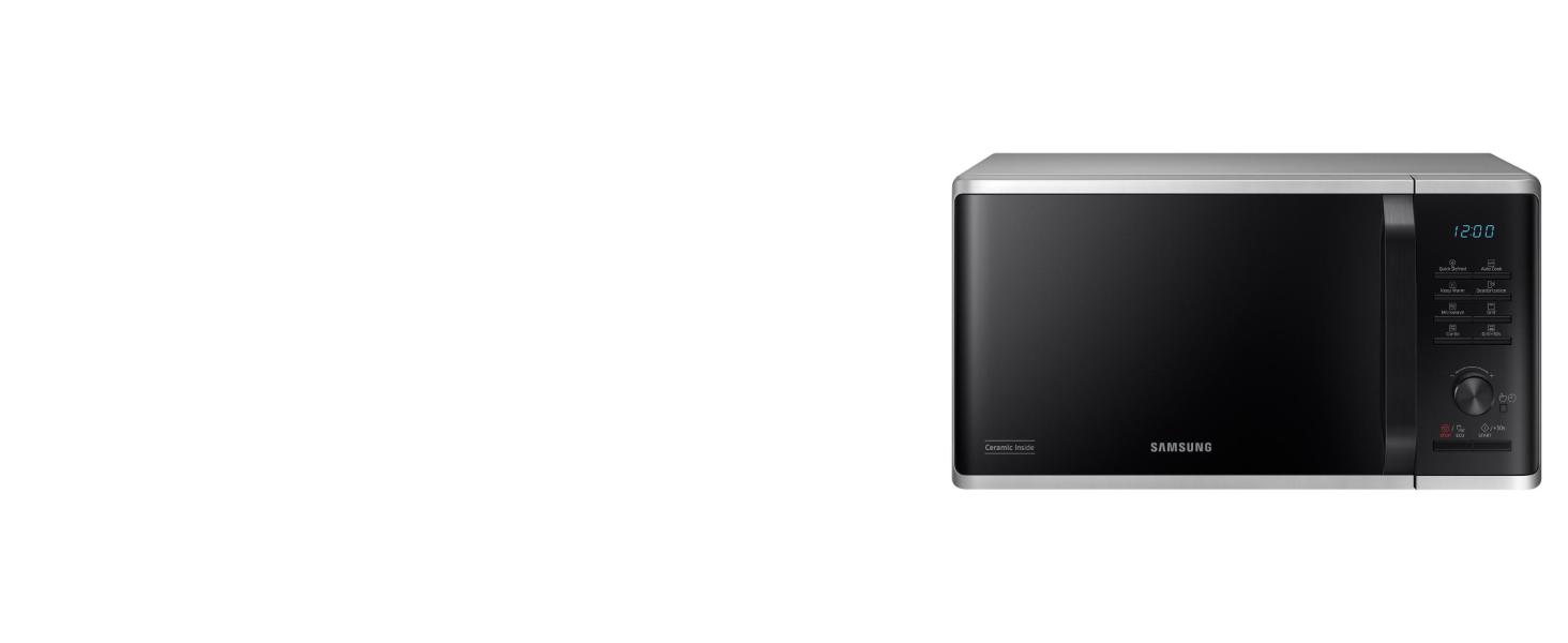 Dispositivo elettronico rettangolare nero, sembra essere un componente del sistema audio o di intrattenimento, mostrato da diverse angolazioni su sfondo bianco.