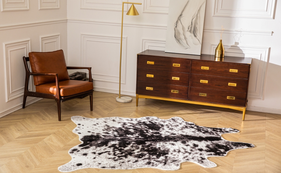 無地ホワイト牛革ラグ 縦270cm横223cm Cowhide Rug White Cowhide Rug – PURE RUGS