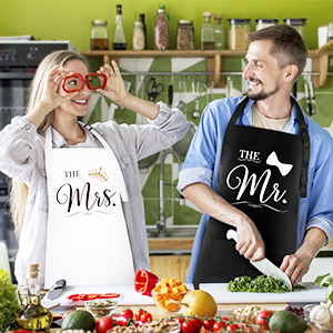 Cooking together of newly couple