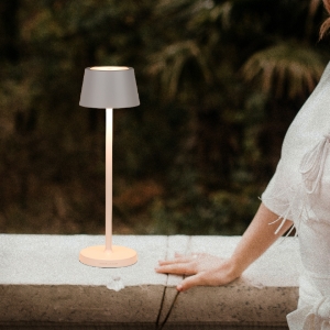 Outdoor table lamp
