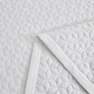 Oversized King Bedspread for Extra Wide Beds, Modern Look, Lightweight & Reversible Microfiber Cover, 100% Pure White B571919a 9ba0 42f6 Bdd7 75a2a4b71867. CR0,0,1000,1000 PT0 SX300 V1