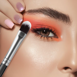 eye makeup brush
