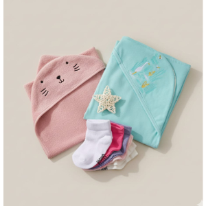 Text reads 'al Fuoco', 'Rete Protettiva', 'Avviso Potente', 'Anti-Insetti', 'da 85 dB'. Multiple product views showing protective masks or respirators in pink and mint colors.
