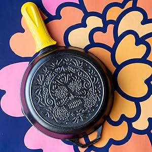 Lodge Cast Iron Sugar Skull Skillet