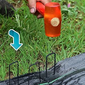 Black Garden Stakes Staples - 6