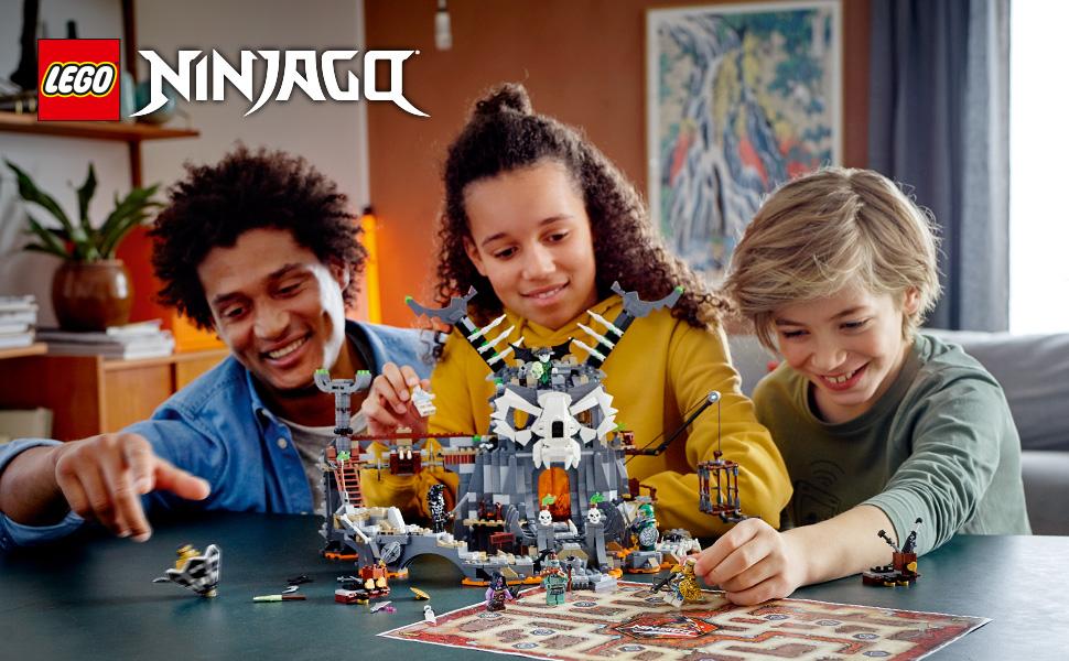 Amazon.com: LEGO NINJAGO Skull Sorcerer's Dungeons 71722 Dungeon