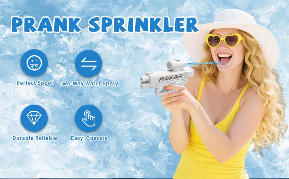 Le texte indique « PRANK SPRINKLER ». Image marketing avec fond de ciel bleu vif et thème estival ludique montrant un produit d'arrosage.