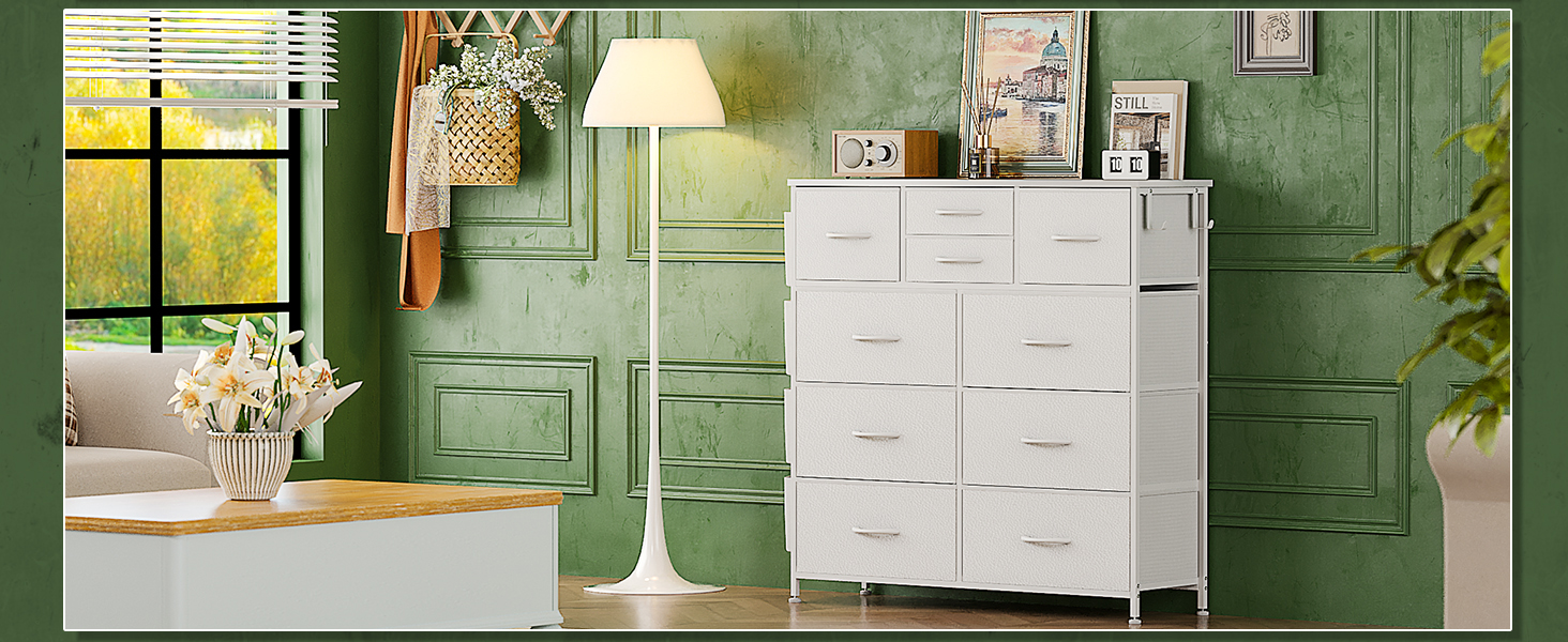 dressers & chests of drawers