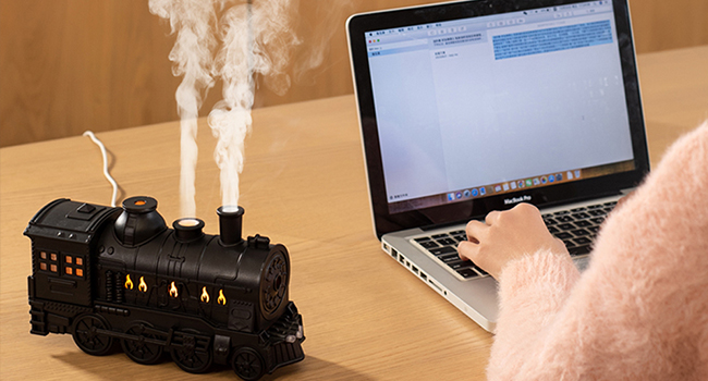 300ML Retro Train Essential Oil Diffuser – Cool Mist Humidifier with 2 Spray Modes,