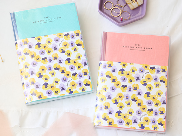 Amazon.co.jp: 週末野心手帳 2024 ベビーブルー: WEEKEND WISH