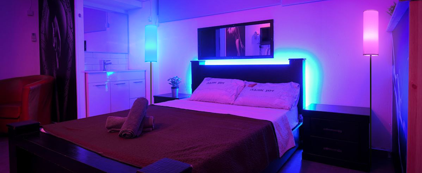 Simple to create the perfect Ambiance in your Bedroom