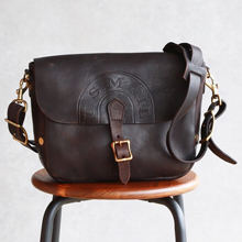 Vasco ヴァスコ　レザーポストマンバック　small vasco ヴァスコ LEATHER POSTMAN SHOULDER BAG SMALL レザー