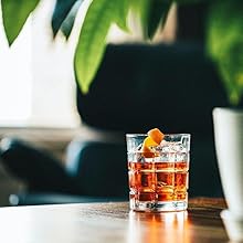 4 Square Engraved Glass Set 6 Glass on table