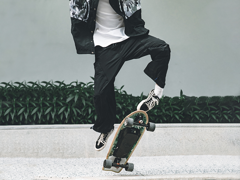 MEEPO Mini Dual Electric Skateboard with Rack Stand