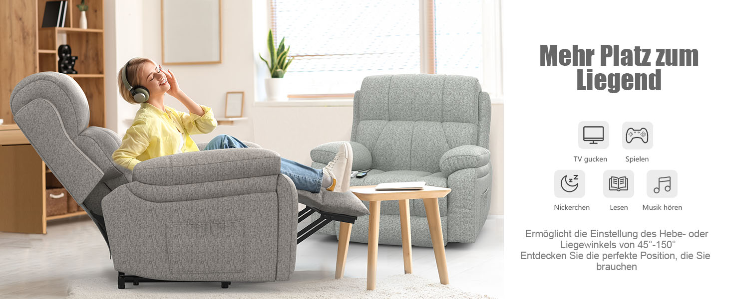 Grauer Lehnsessel im Wohnzimmer. Person, die sich mit erhöhter Fußstütze entspannt. Die Symbole weisen auf einstellbare Positionen und die USB-Ladefähigkeit