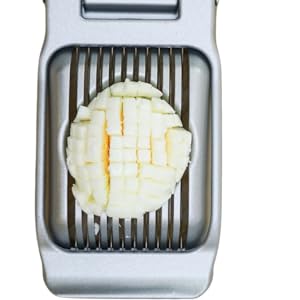 egg slicer cross cutting image