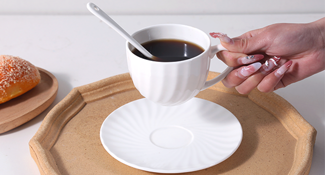 Light and Comfortable Handle