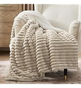 Bedsure Sherpa Throw Blanket for Couch - Super Soft, Cozy Fleece Thick Warm Blanket for Winter, G...