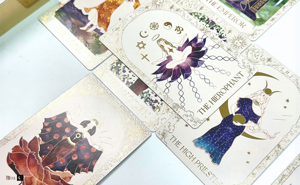 Amazon.co.jp: I.I.J タロットカード ドリーミー・ムーンズ