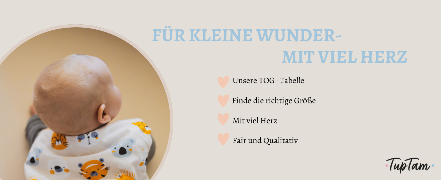 Nahaufnahme des Kopfes eines Babys, das einen weißen Einteiler mit Tierprint trägt. Texteinblendung auf Deutsch beschreibt Produktmerkmale für kleine Wunder