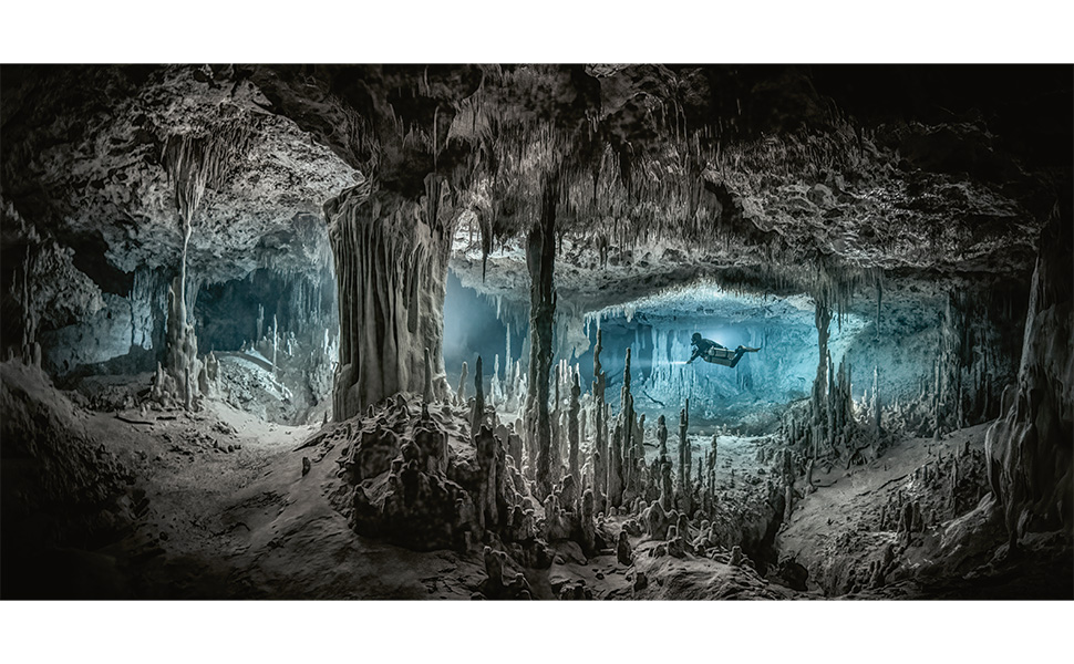 Amazon.com: Light in the Underworld: Diving the Mexican
