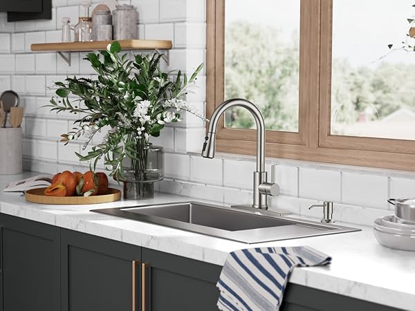 Single Handle kitchen faucet