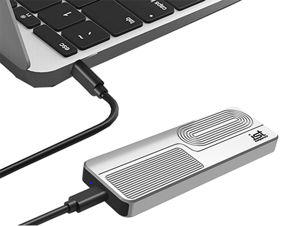 ASD700-512GU3-CBK [512GB ポータブルSSD SD700 USB 3.1 IP68 防塵/防水 耐衝撃 ブラック] dwos6rj ADATA SD700 512GB Portable SSD Review