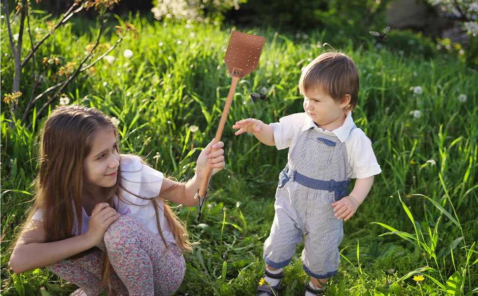 DEBETOOL Fly Swatter Set 2 Pack Wooden Leather Fly